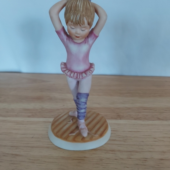 Lenox Figurines - Picture 11 of 14